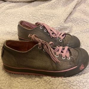Women’s Grey and Pink Keen Sneakers